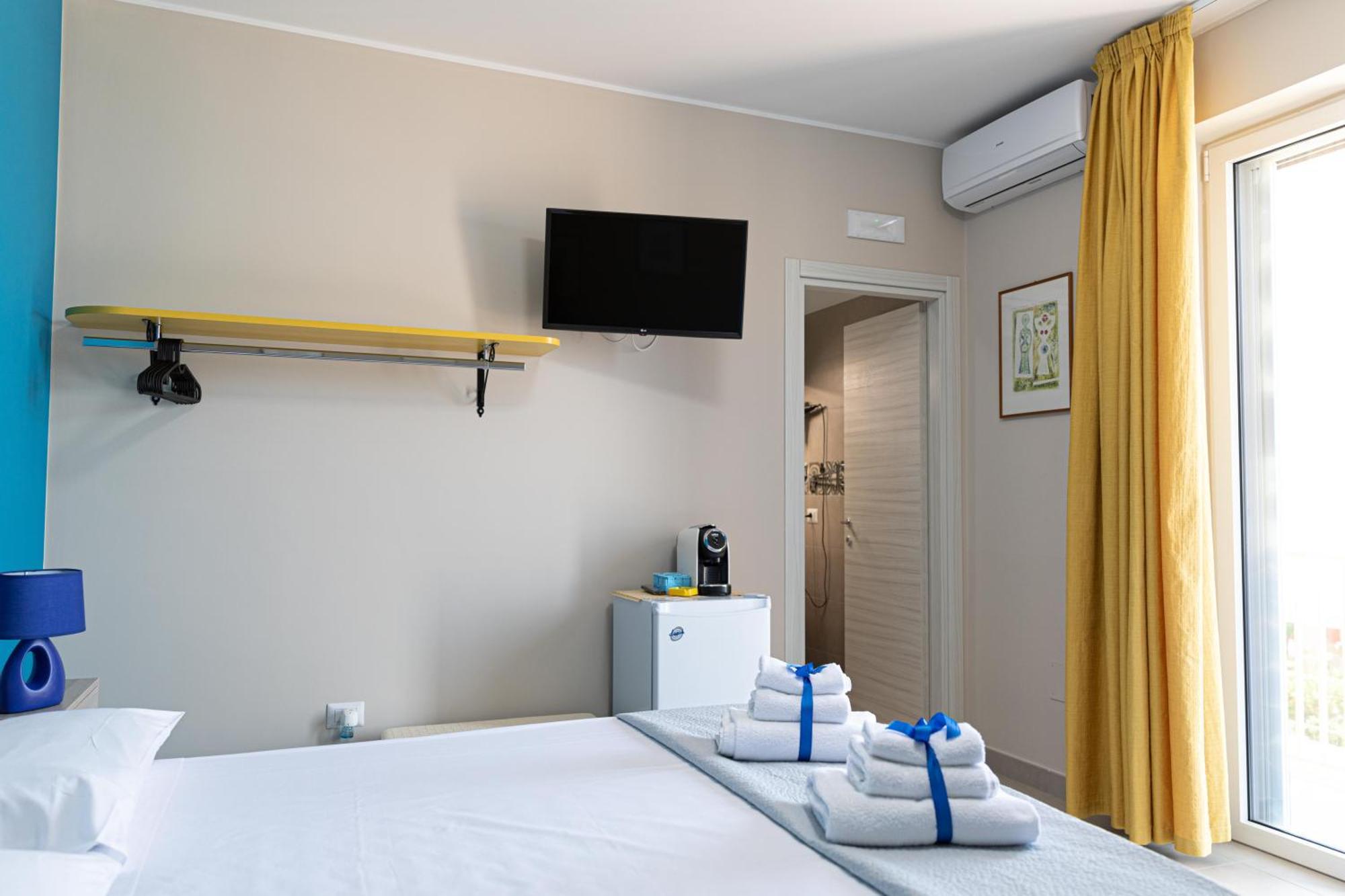 16Th Fad Rooms Маргерита-ді-Савоя Екстер'єр фото